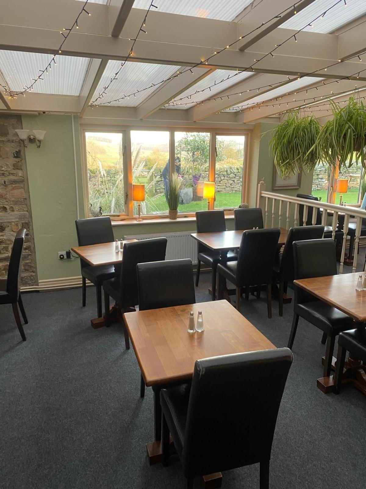 Hotel Bolton Arms Downholme à Richmond  Extérieur photo