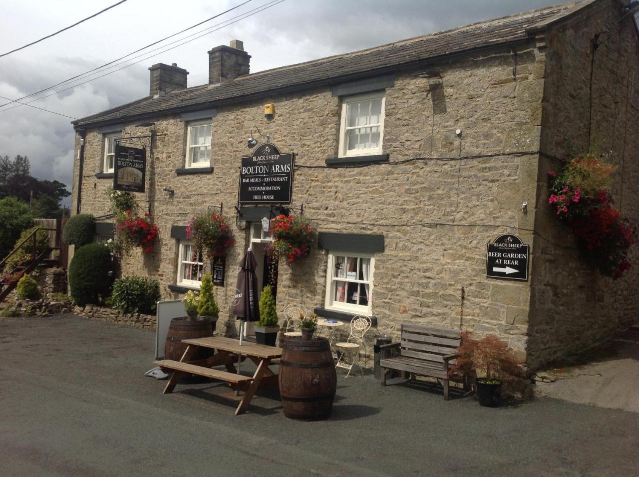 Hotel Bolton Arms Downholme à Richmond  Extérieur photo
