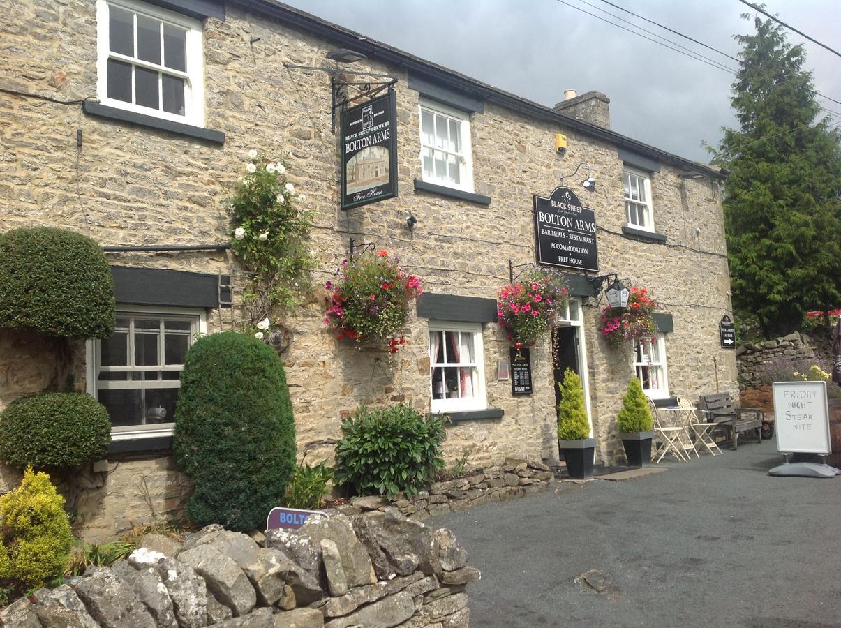 Hotel Bolton Arms Downholme à Richmond  Extérieur photo